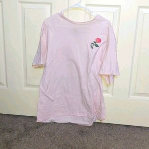 Pink rose design t-shirt